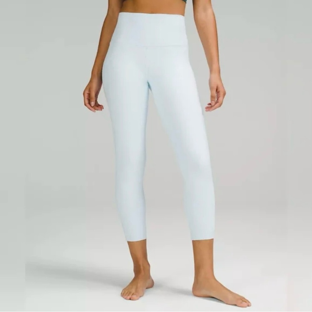 lululemon Align™ High-Rise Pant 25"
Powder Blue